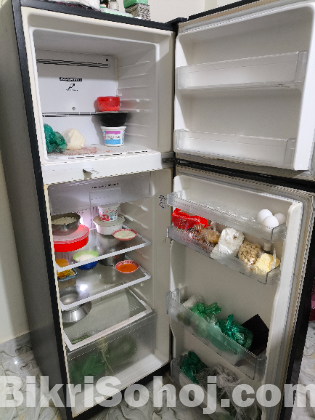 Hitachi Refrigerator - 290-Ltr